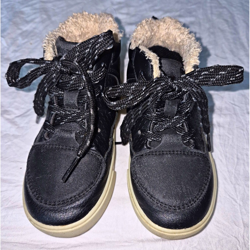OshKosh B'gosh Castle Kids Black Faux Fur Lined Lace-Up High Top Sneakers 7M